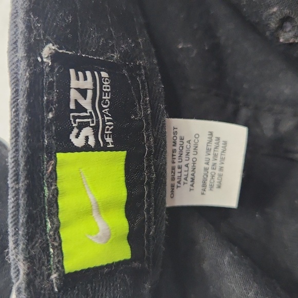 Nike Hat - Picture 2 of 2